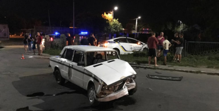 На Рівненщині п’яний водій порушив ПДР і в’їхав у поліцейське авто